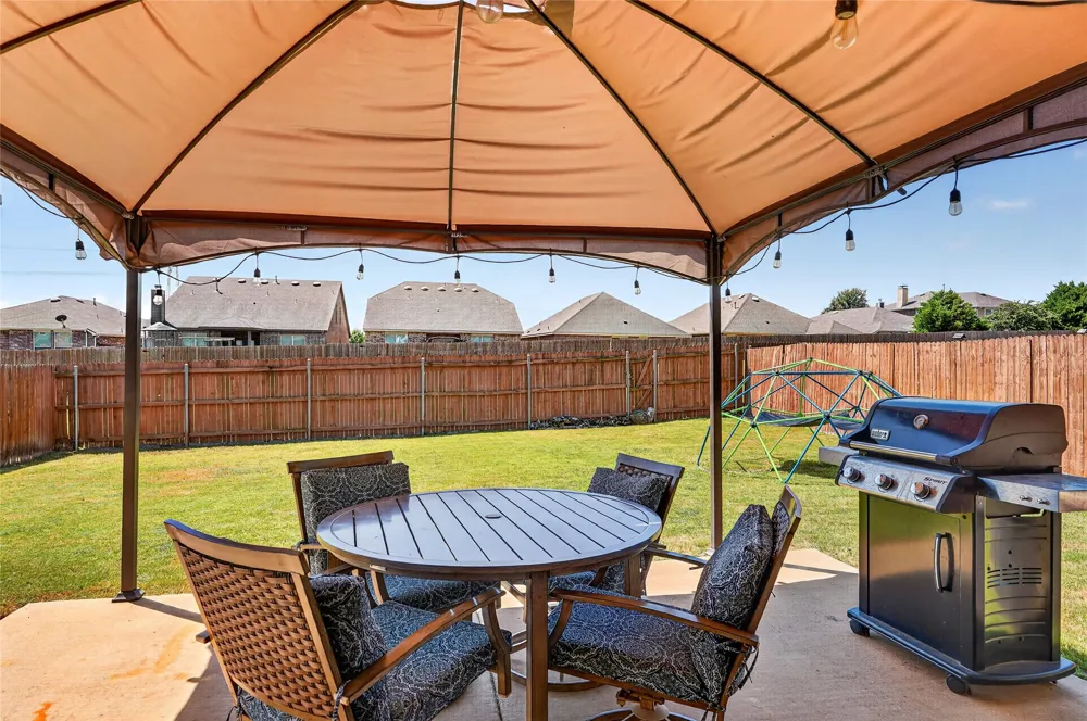 1722 Oak Glen Drive Wylie, TX 75098
