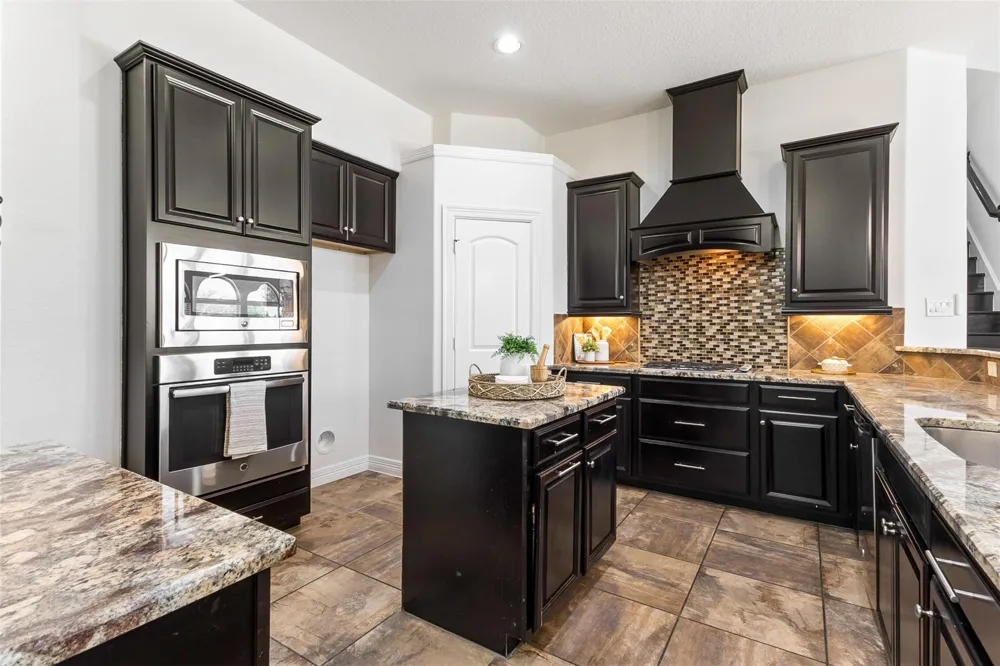 8914 Vineyard Valley Court Tomball, TX 77375