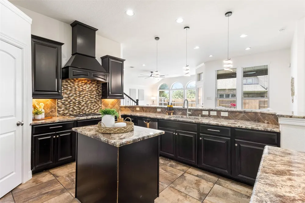 8914 Vineyard Valley Court Tomball, TX 77375