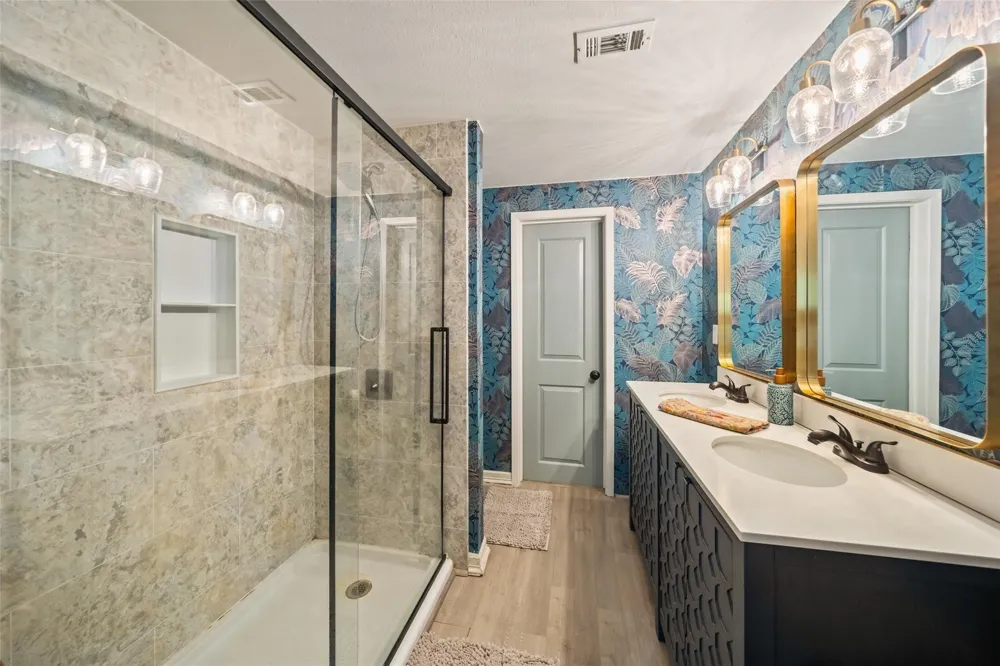 11045 Woodview Drive Conroe, TX 77303