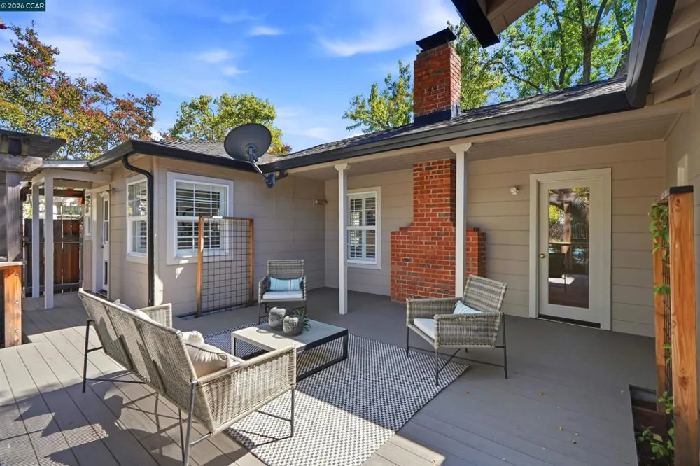 148 Roslyn Dr Concord, CA 94518