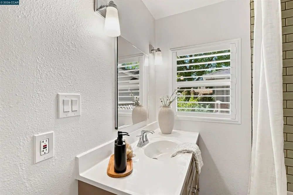148 Roslyn Dr Concord, CA 94518
