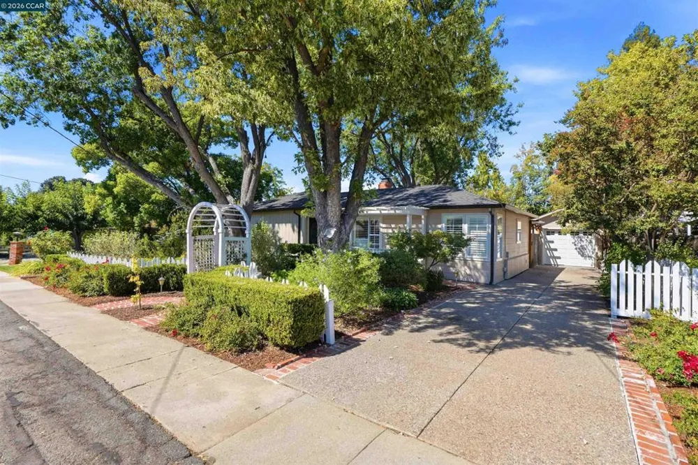 148 Roslyn Dr Concord, CA 94518