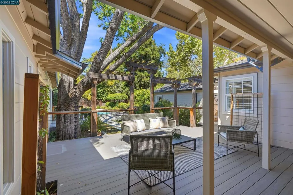 148 Roslyn Dr Concord, CA 94518