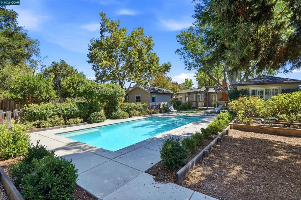 148 Roslyn Dr Concord, CA 94518