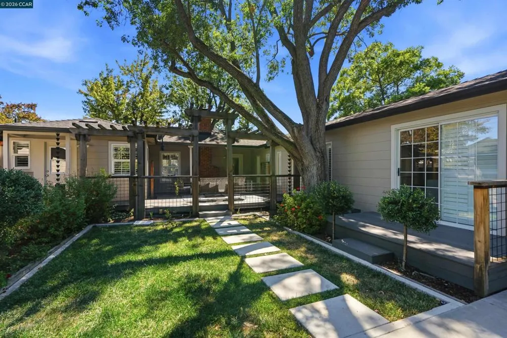 148 Roslyn Dr Concord, CA 94518