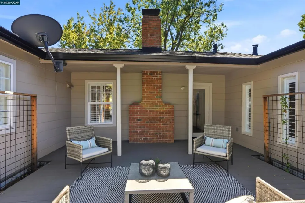148 Roslyn Dr Concord, CA 94518