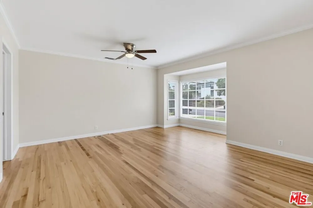 7900 Westlawn Avenue Los Angeles, CA 90045