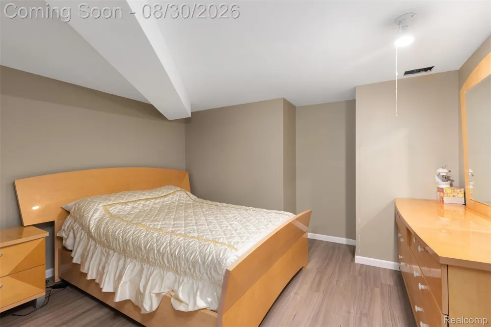 37570 Dale Drive Huron Charter Township, MI 48164