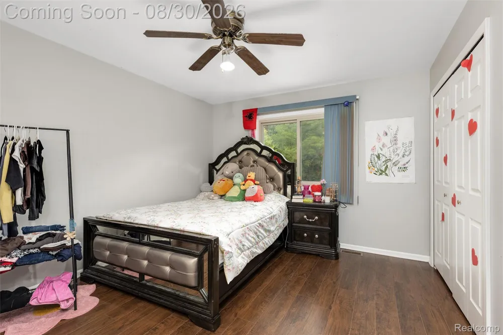37570 Dale Drive Huron Charter Township, MI 48164