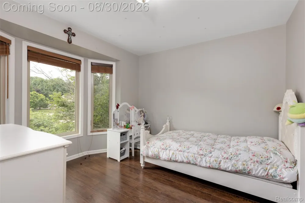 37570 Dale Drive Huron Charter Township, MI 48164