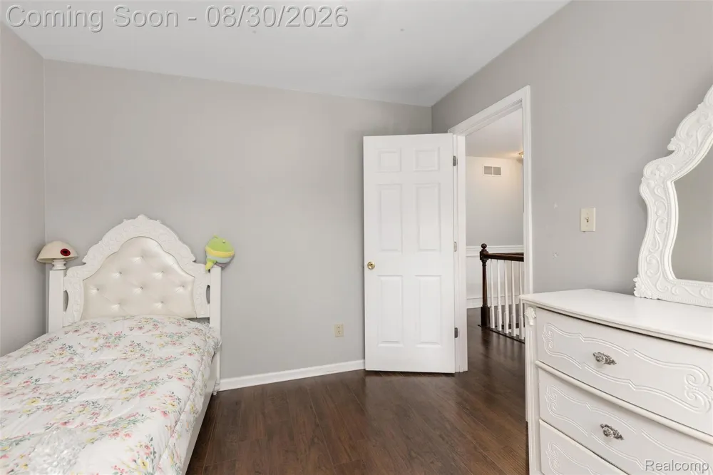 37570 Dale Drive Huron Charter Township, MI 48164
