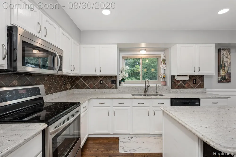 37570 Dale Drive Huron Charter Township, MI 48164