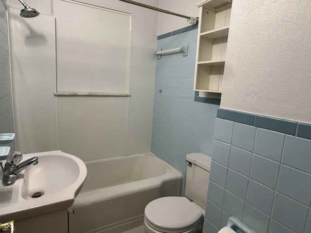 405 S Catherwood Avenue Indianapolis, IN 46219