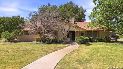 402 TIDECREST DR