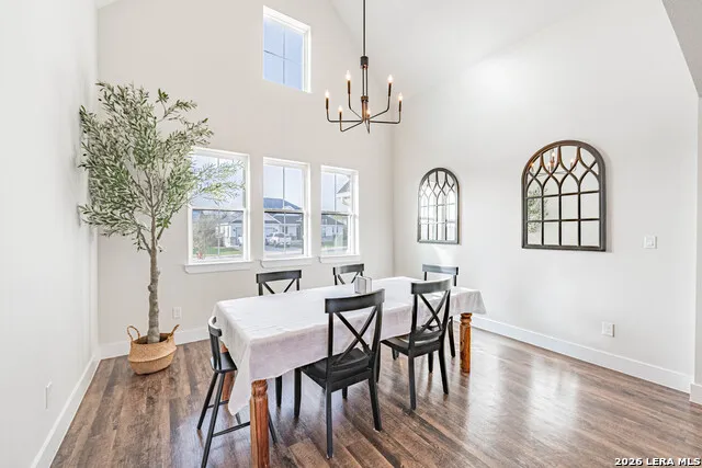 112 W Magnolia La Vernia, TX 78121