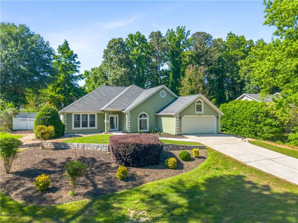 709 Oak Moss Drive Lawrenceville, GA 30043
