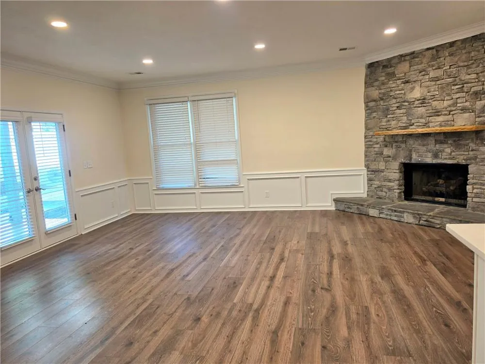 709 Oak Moss Drive Lawrenceville, GA 30043