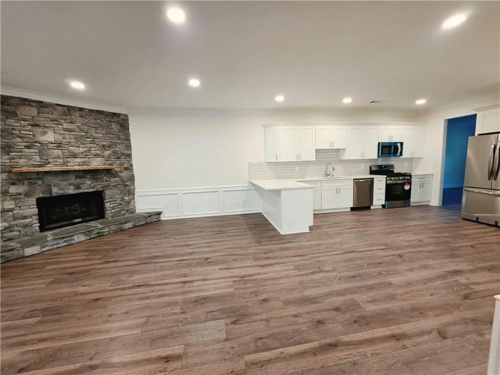 709 Oak Moss Drive Lawrenceville, GA 30043