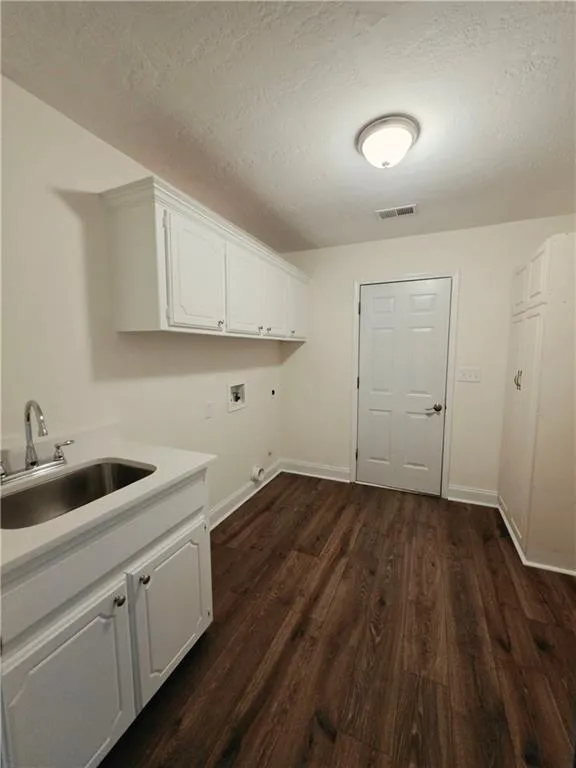 709 Oak Moss Drive Lawrenceville, GA 30043
