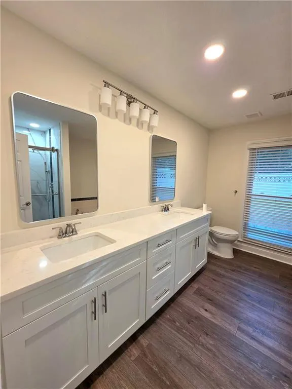 709 Oak Moss Drive Lawrenceville, GA 30043