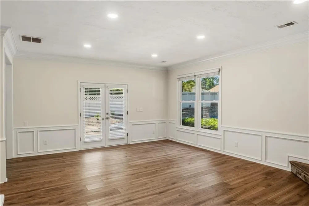 709 Oak Moss Drive Lawrenceville, GA 30043