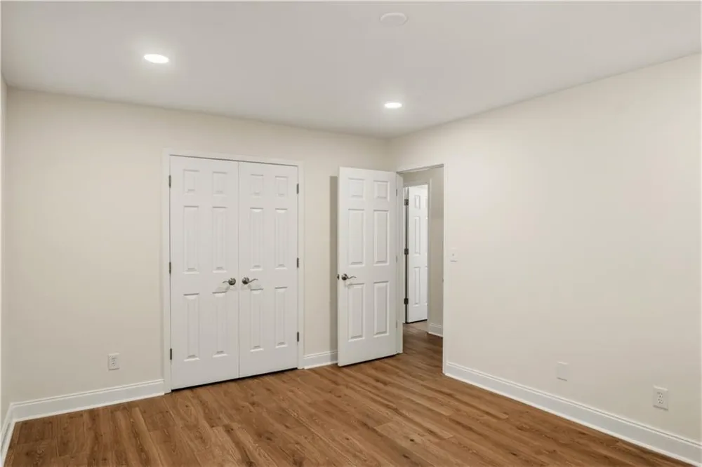 709 Oak Moss Drive Lawrenceville, GA 30043