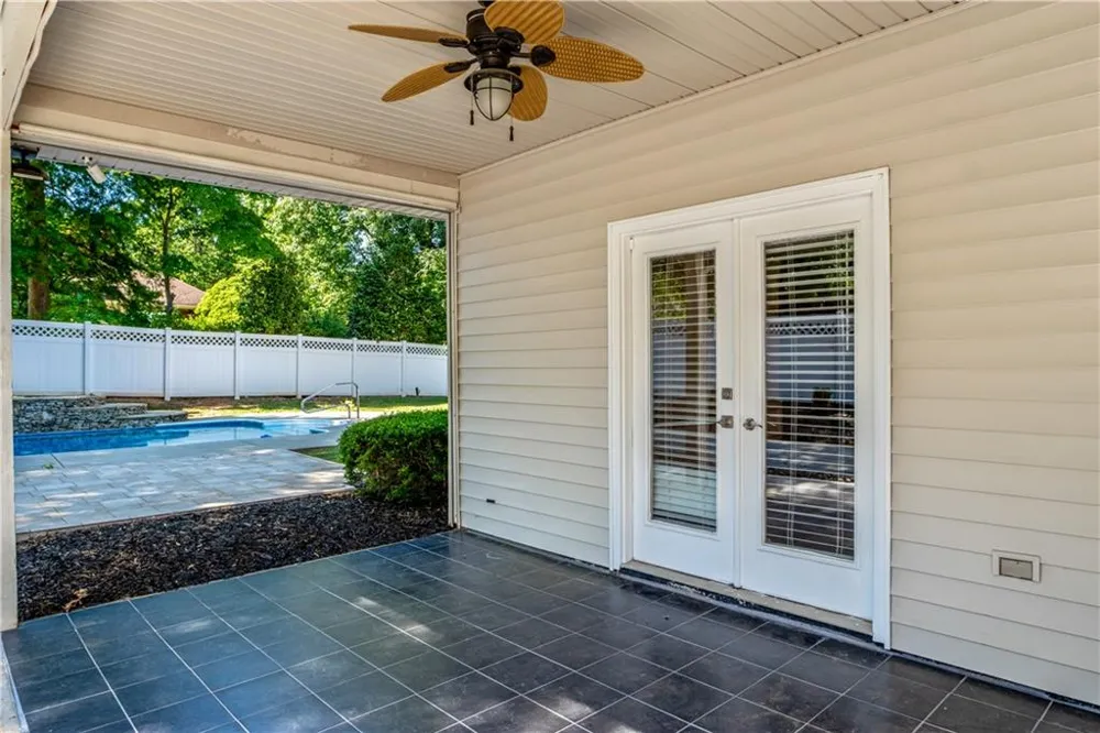 709 Oak Moss Drive Lawrenceville, GA 30043