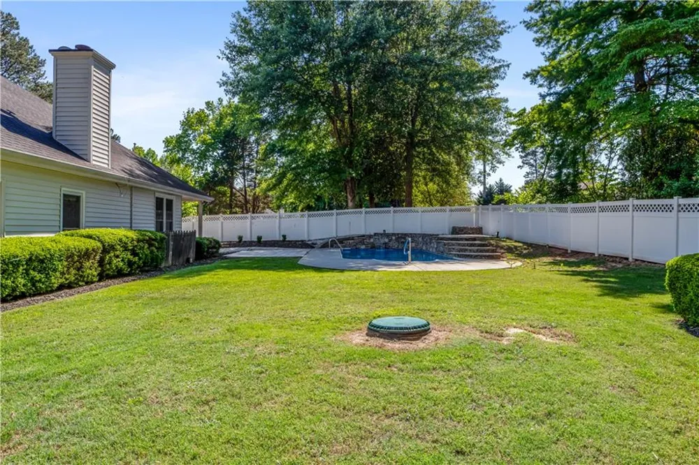 709 Oak Moss Drive Lawrenceville, GA 30043