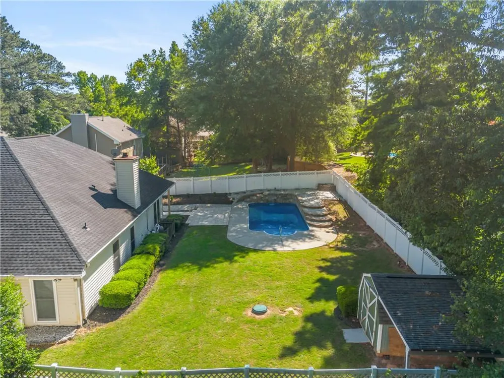 709 Oak Moss Drive Lawrenceville, GA 30043