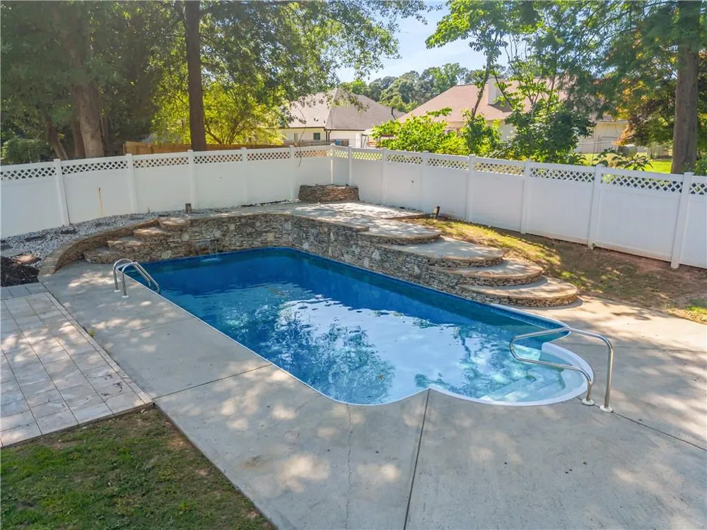 709 Oak Moss Drive Lawrenceville, GA 30043