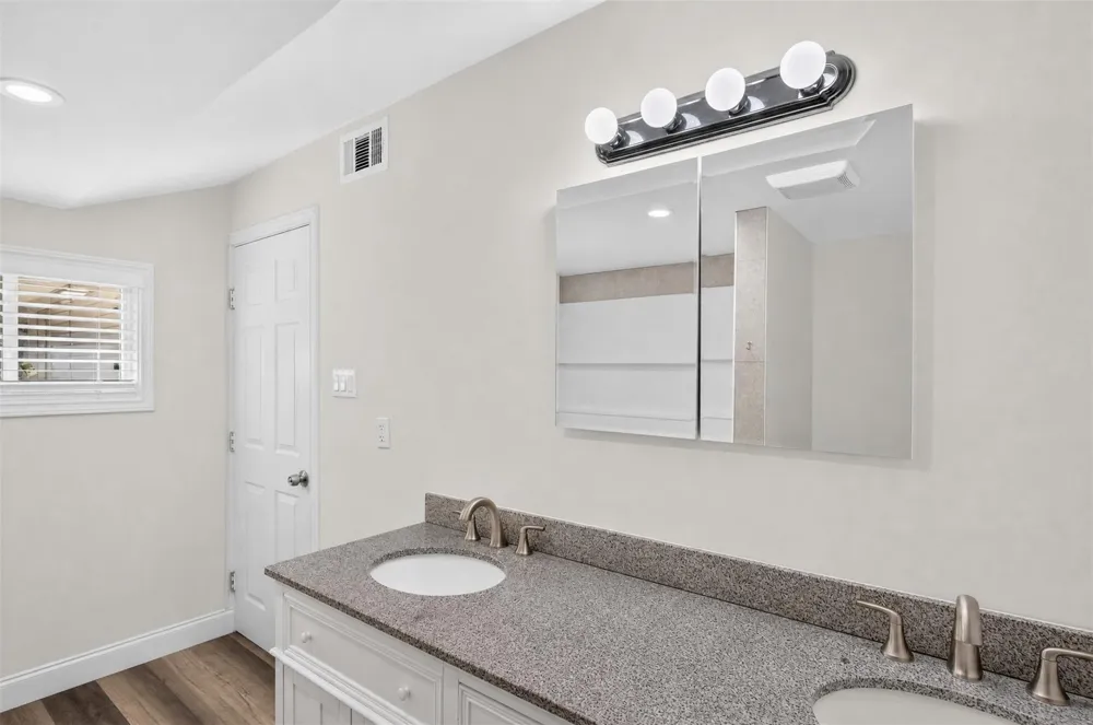 6717 Sharpcrest Street Houston, TX 77074