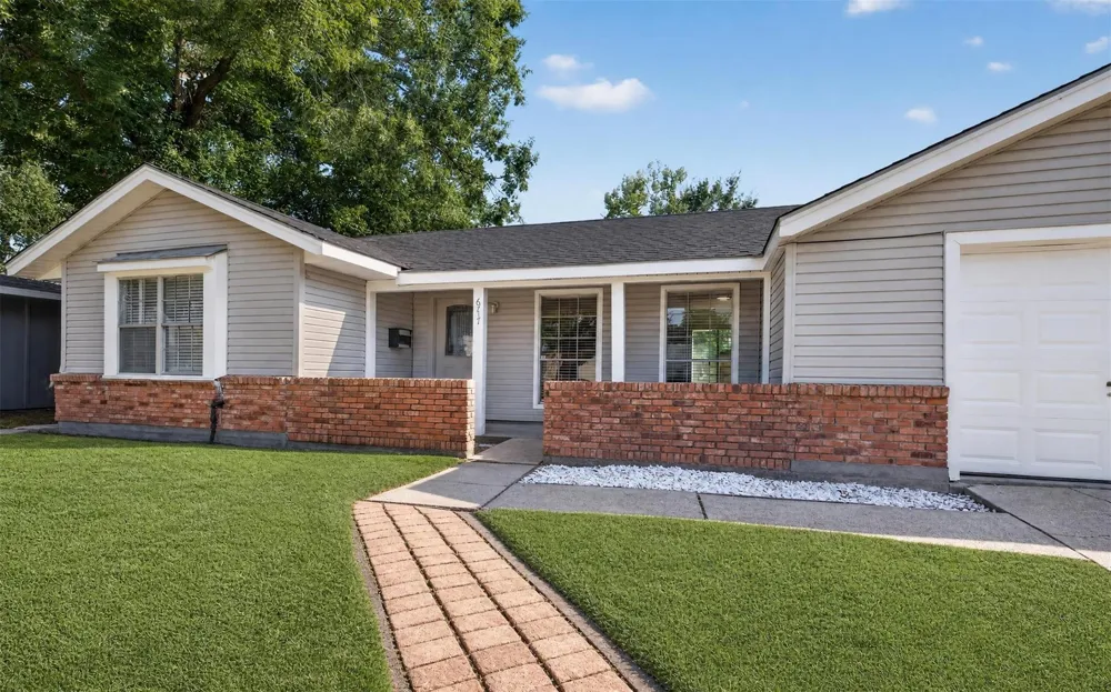 6717 Sharpcrest Street Houston, TX 77074