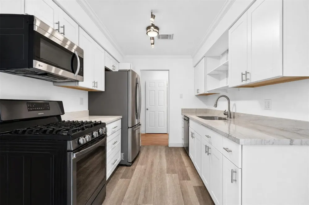 6717 Sharpcrest Street Houston, TX 77074