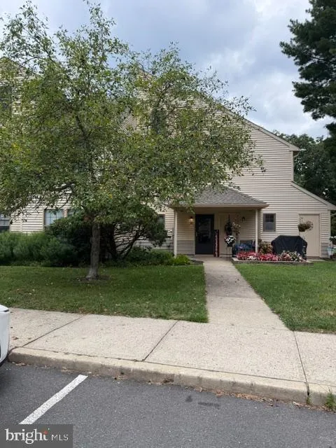 210 BEGONIA COURT