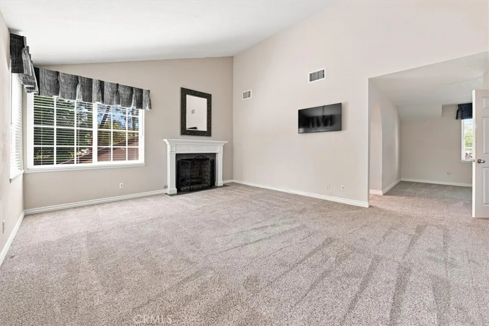 24254 Undine Valencia, CA 91355