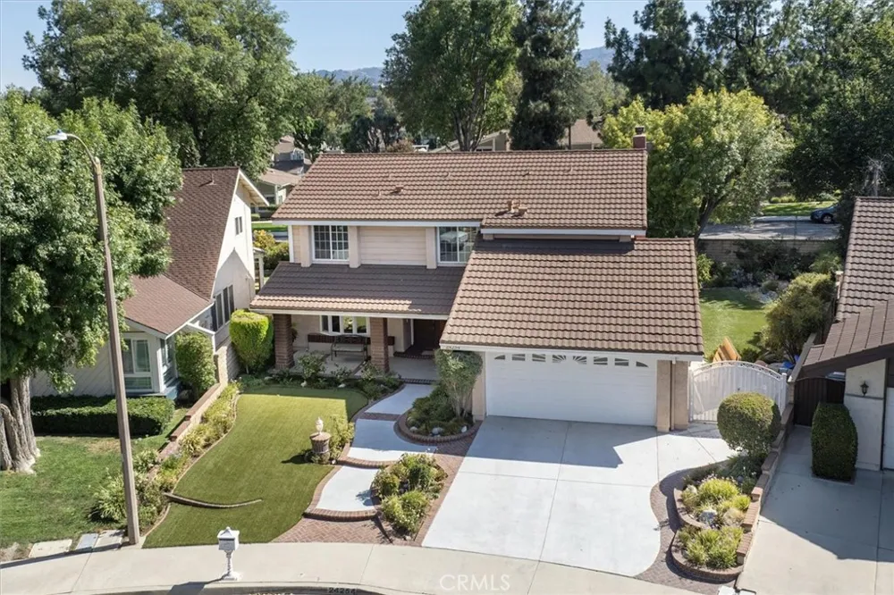 24254 Undine Valencia, CA 91355