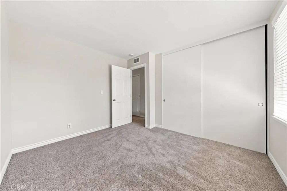 24254 Undine Valencia, CA 91355