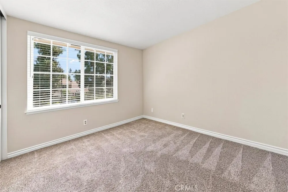 24254 Undine Valencia, CA 91355