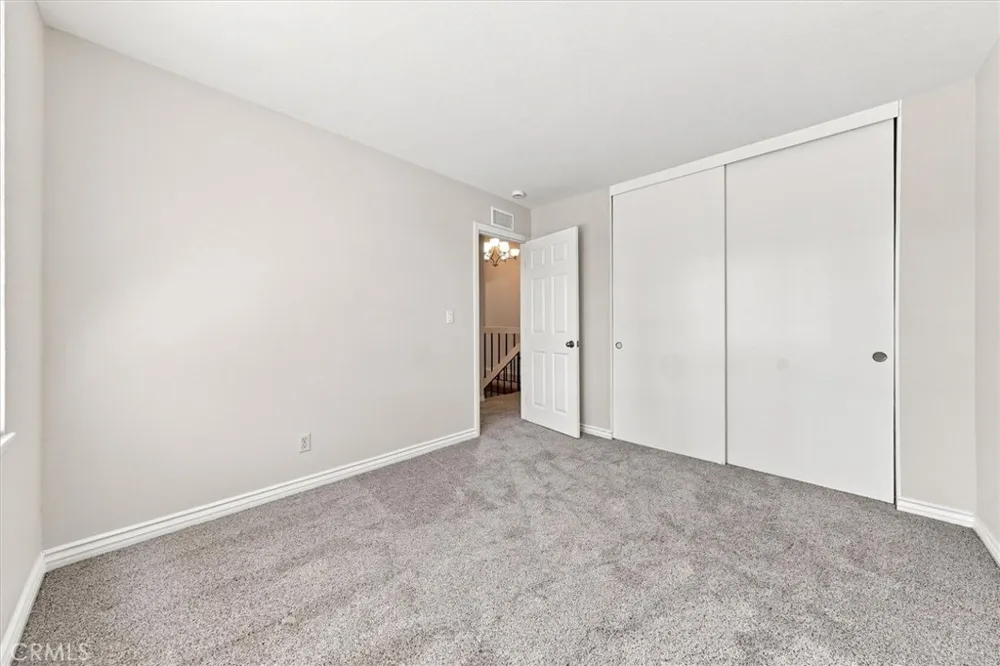 24254 Undine Valencia, CA 91355