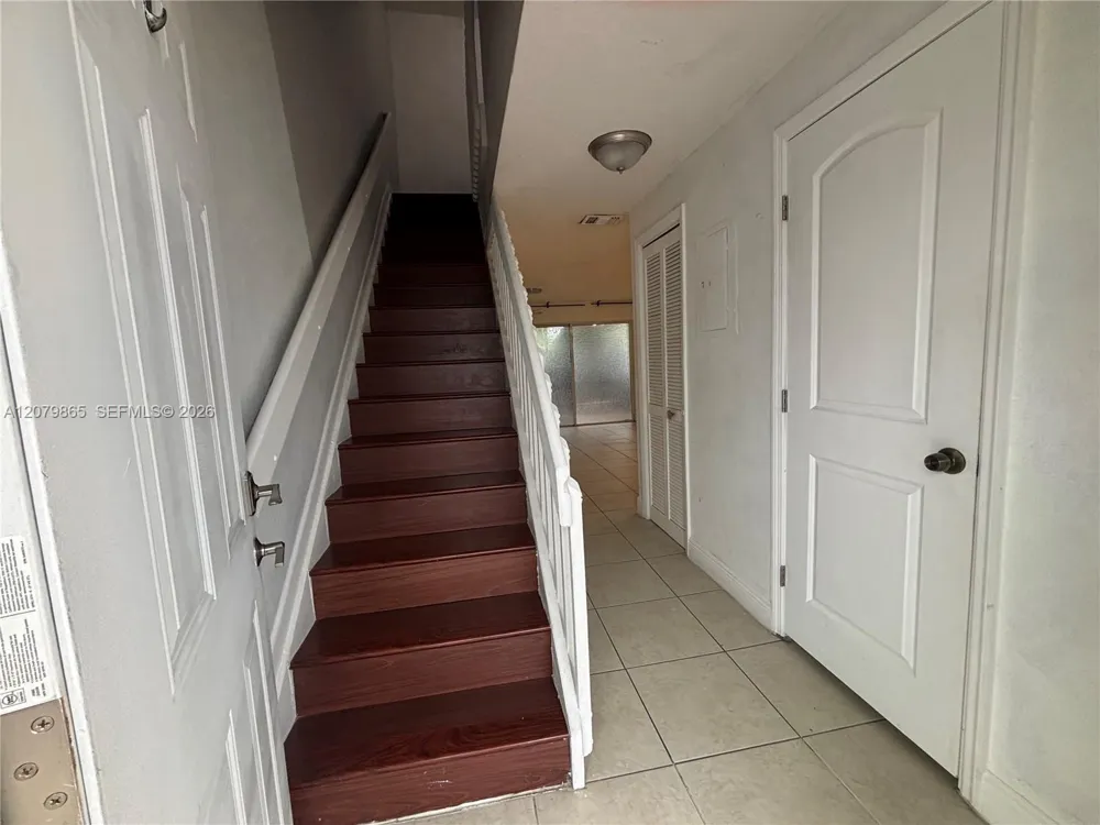 8172 NW 10th St #5 Miami, FL 33126