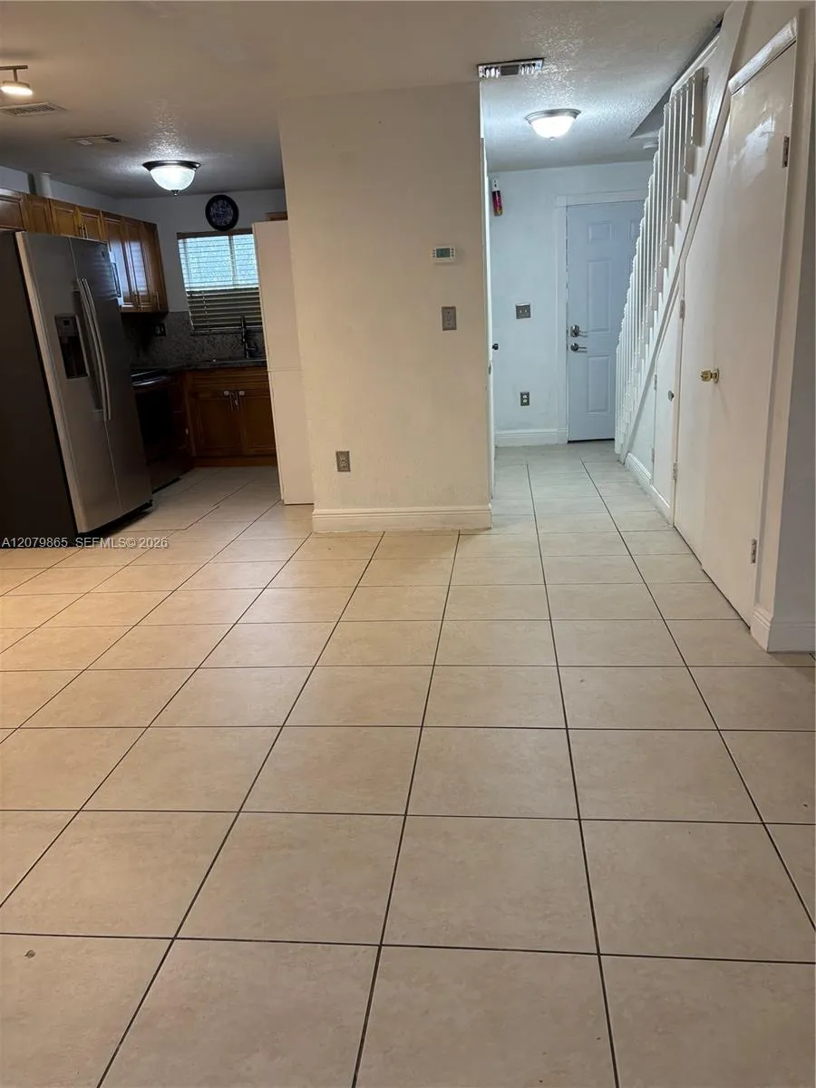 8172 NW 10th St #5 Miami, FL 33126
