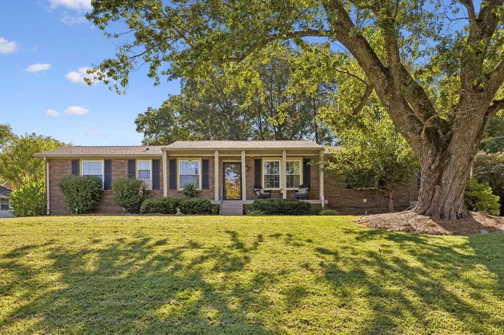 211 Edgewater Dr Mount Juliet, TN 37122