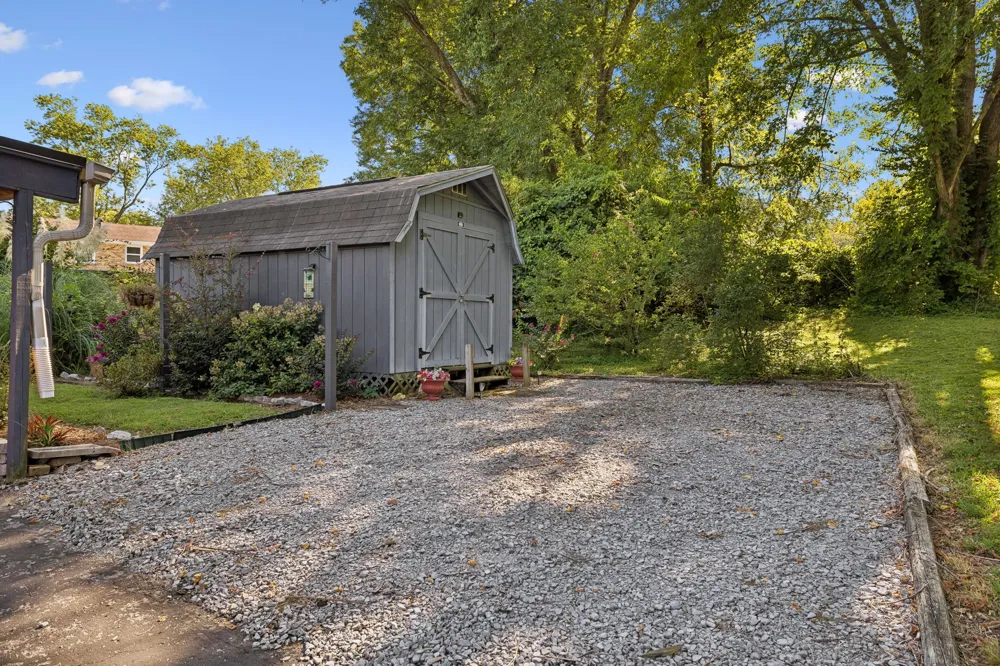 211 Edgewater Dr Mount Juliet, TN 37122
