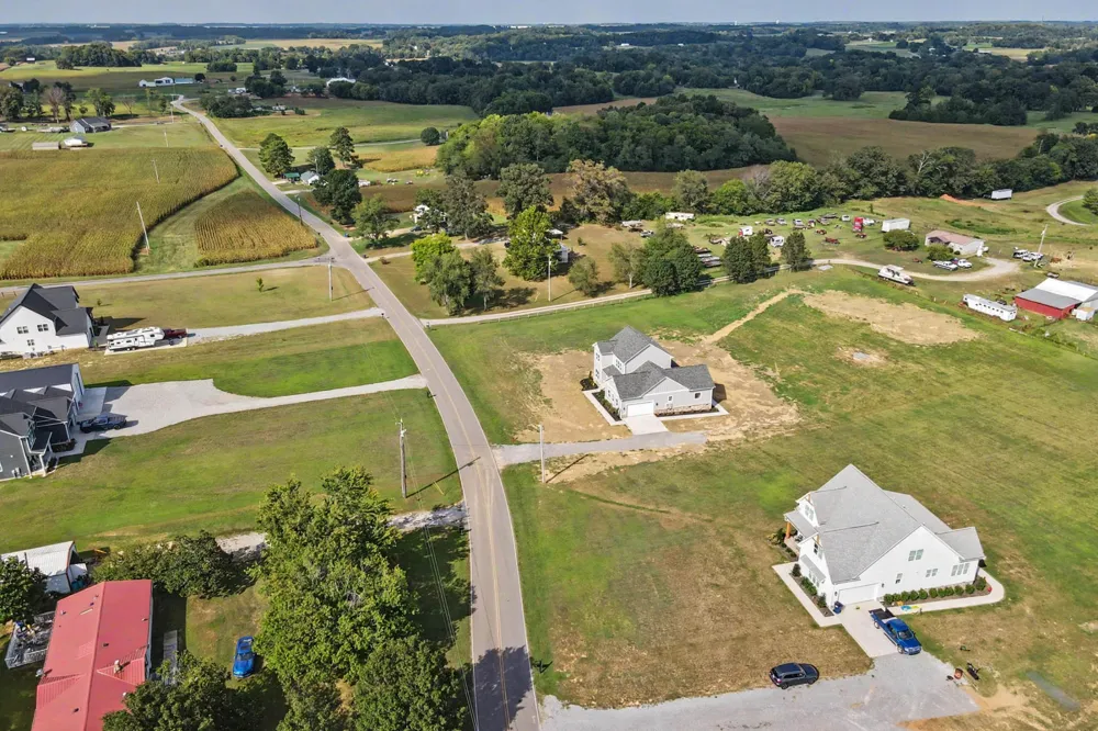 5131 Starks Road Cross Plains, TN 37049