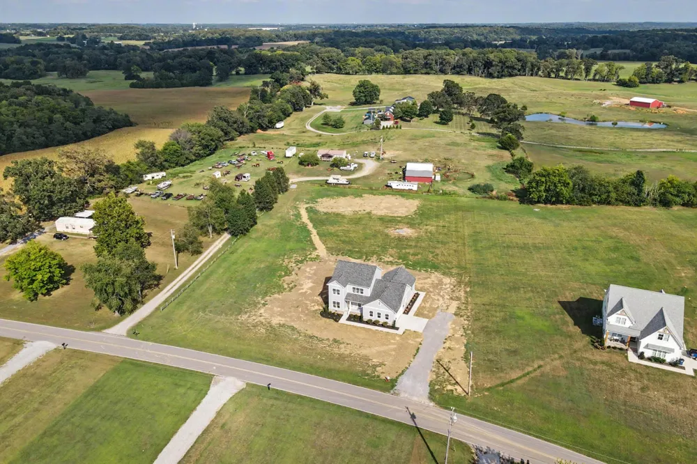 5131 Starks Road Cross Plains, TN 37049