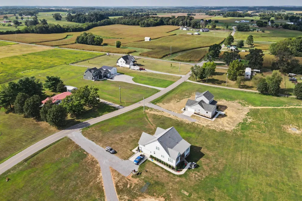 5131 Starks Road Cross Plains, TN 37049