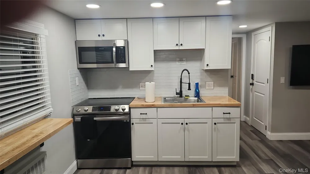 1530 Herzel Boulevard West Babylon, NY 11704