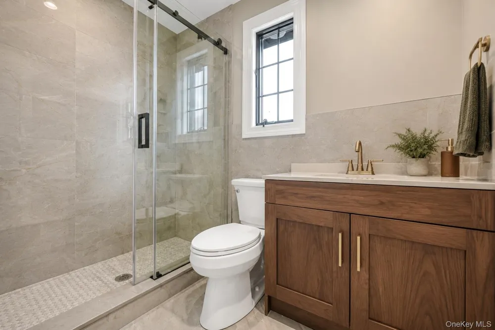 22 Elderberry Lane Valley Stream, NY 11581