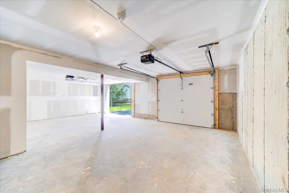 17 Mountain Top Road Mountain Dale, NY 12763